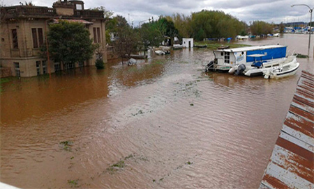 Inundaciones en el norte de Uruguay Evacuan a casi 3.000 personas por inundaciones en Uruguay